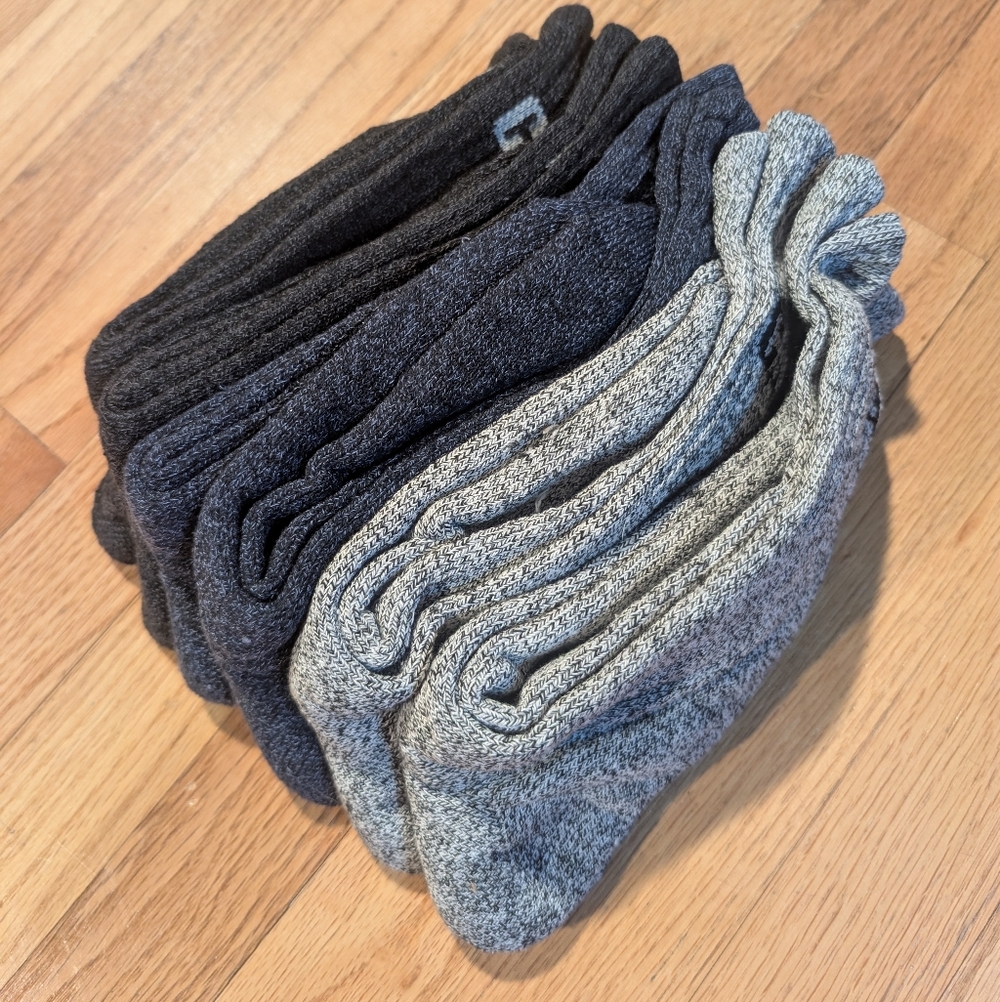 Cozy CAT Brand Gray and Black Knit Socks- Men's Size L